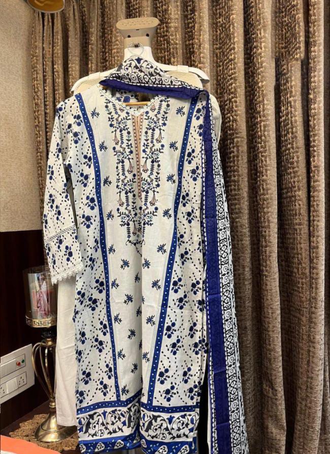 Cotton White Traditional Wear Printed Readymade Pakistani Suit